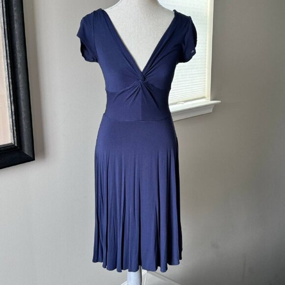 BCBGMaxAZRIA Stunning Deep V-neck Navy Blue Jersey Dress - Size Small - Picture 1 of 10
